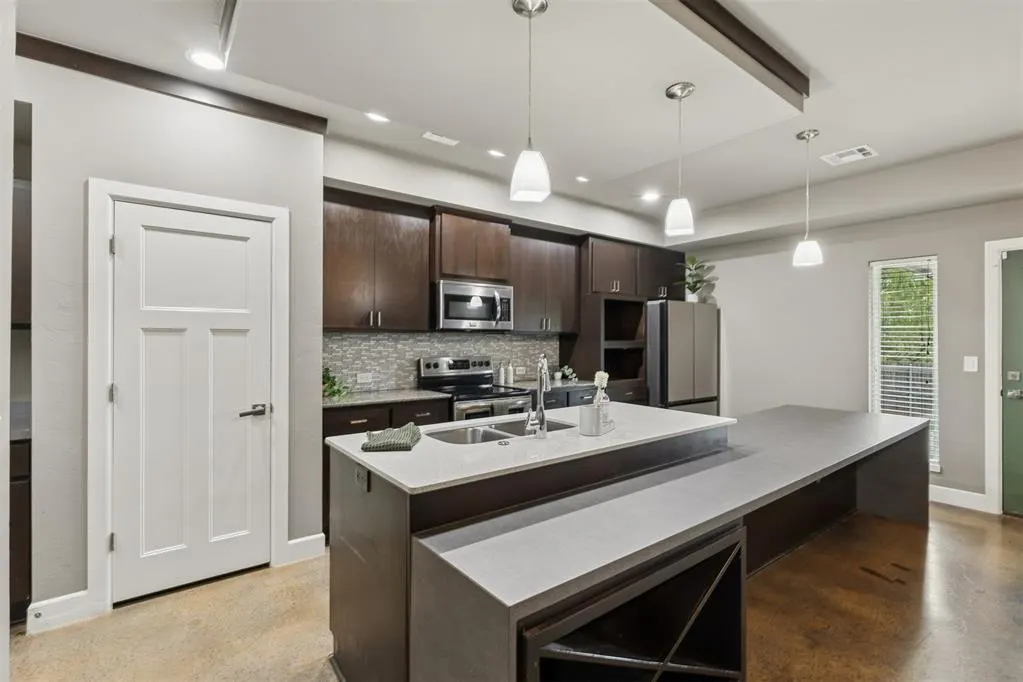 Photo 5 — 17605 Black Hawk Drive, Edmond, OK 73012
