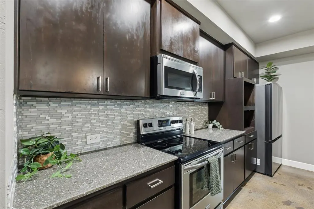 Photo 10 — 17605 Black Hawk Drive, Edmond, OK 73012