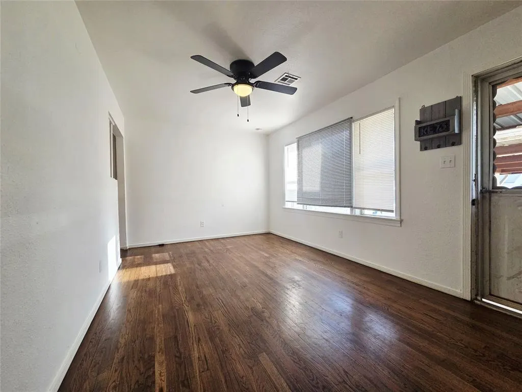 Photo 3 — 3413 Willow Creek Drive, Midwest City, OK 73110