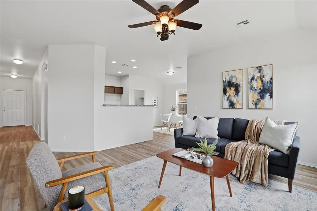 Photo 5 — 2316 Bradford Circle, Newcastle, OK 73065