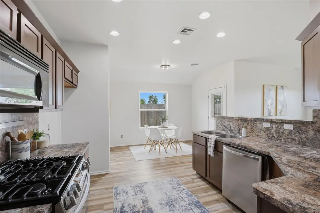 Photo 7 — 2316 Bradford Circle, Newcastle, OK 73065