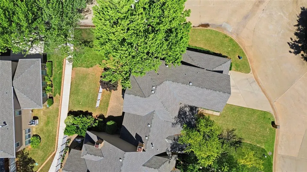 Photo 7 — 5515 Fairway Drive, Edmond, OK 73025