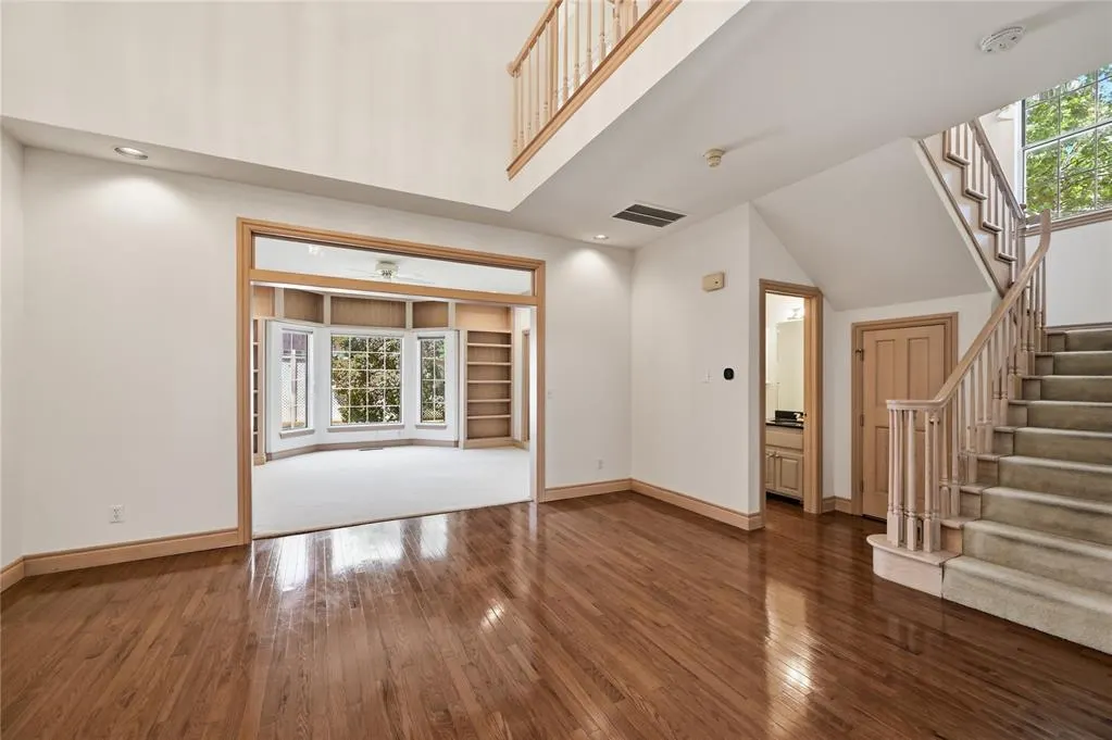 Photo 10 — 5515 Fairway Drive, Edmond, OK 73025