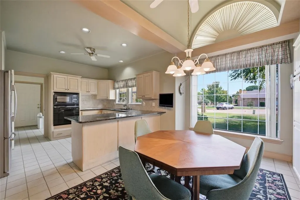 Photo 18 — 5515 Fairway Drive, Edmond, OK 73025
