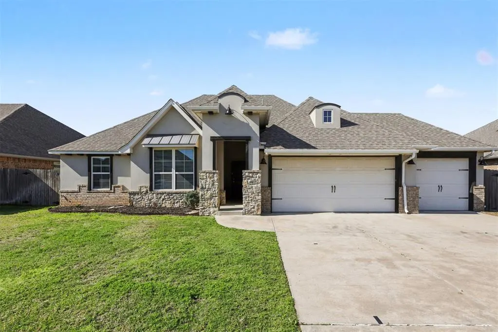 Front exterior — 11205 SW 41st Terrace, Mustang, OK 73064