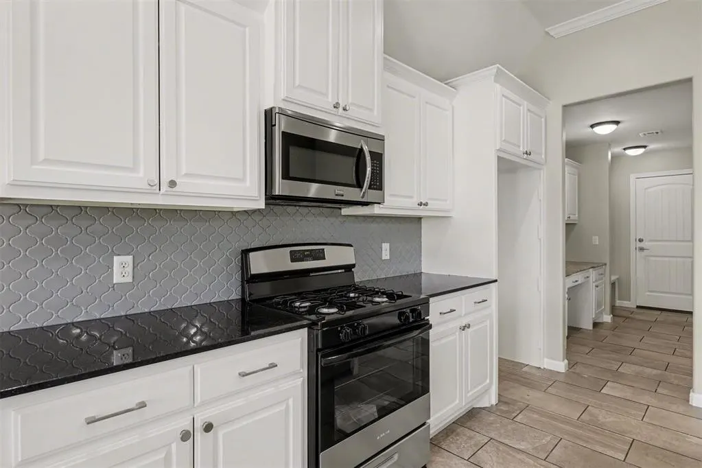 Photo 7 — 11205 SW 41st Terrace, Mustang, OK 73064
