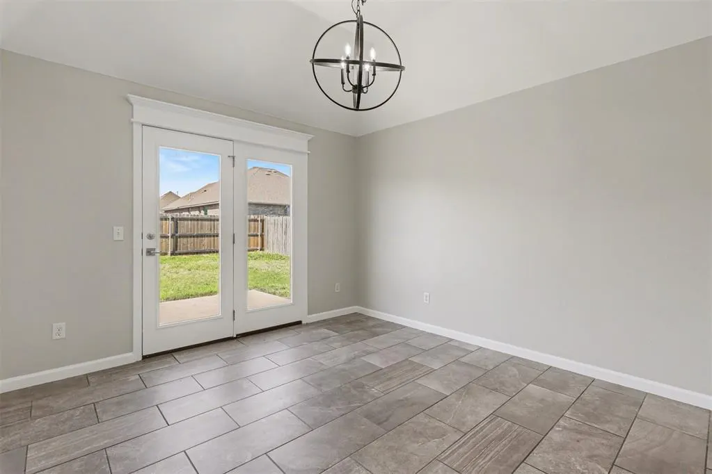 Photo 9 — 11205 SW 41st Terrace, Mustang, OK 73064