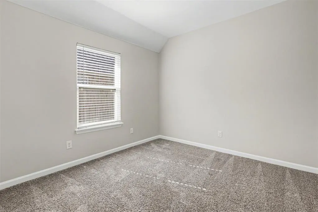 Photo 18 — 11205 SW 41st Terrace, Mustang, OK 73064