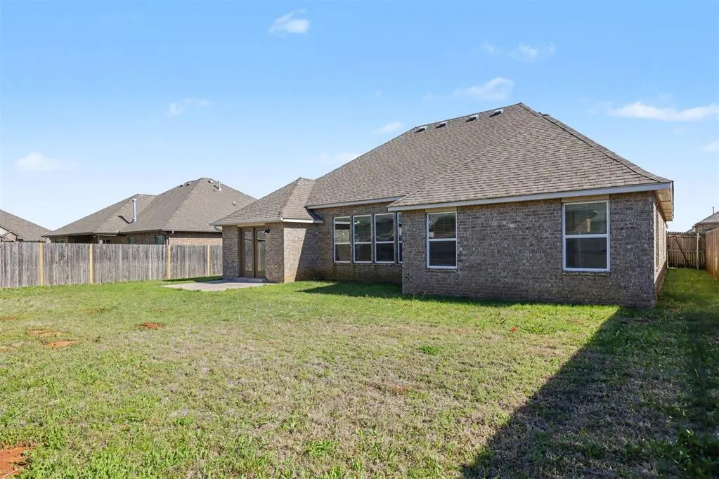 Photo 23 — 11205 SW 41st Terrace, Mustang, OK 73064