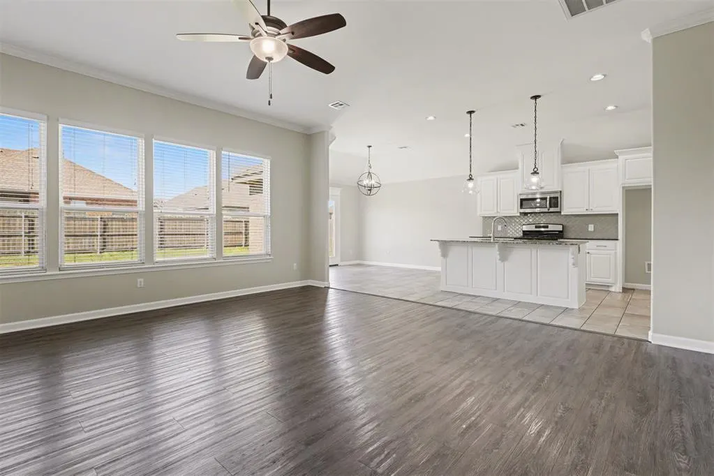 Photo 5 — 11205 SW 41st Terrace, Mustang, OK 73064