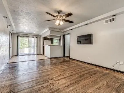 Photo 5 — 2615 NW 63rd Street, Oklahoma City, OK 73116