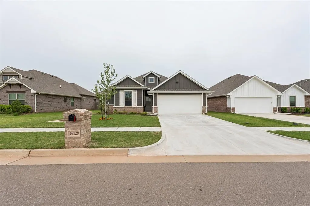 Front exterior — 16129 Villa Valeria Way, Edmond, OK 73013
