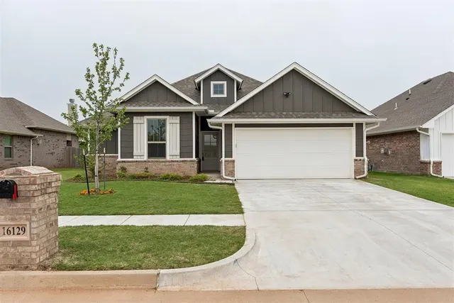 Photo 2 — 16129 Villa Valeria Way, Edmond, OK 73013