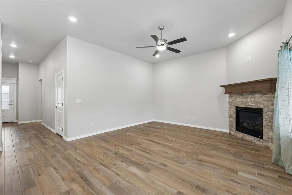 Photo 9 — 16129 Villa Valeria Way, Edmond, OK 73013