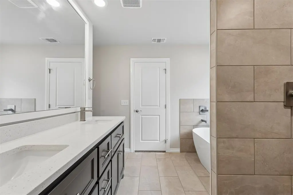 Photo 27 — 16129 Villa Valeria Way, Edmond, OK 73013