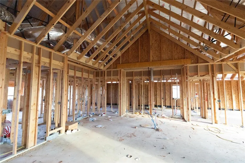 Photo 2 — 623 Straight Street, Guthrie, OK 73044