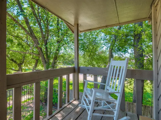 Photo 6 — 131 W Acres Street B, Norman, OK 73069