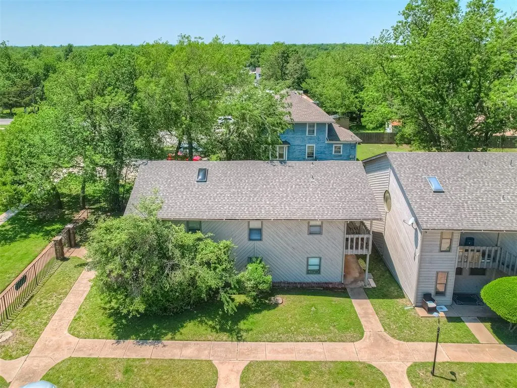 Photo 36 — 131 W Acres Street B, Norman, OK 73069