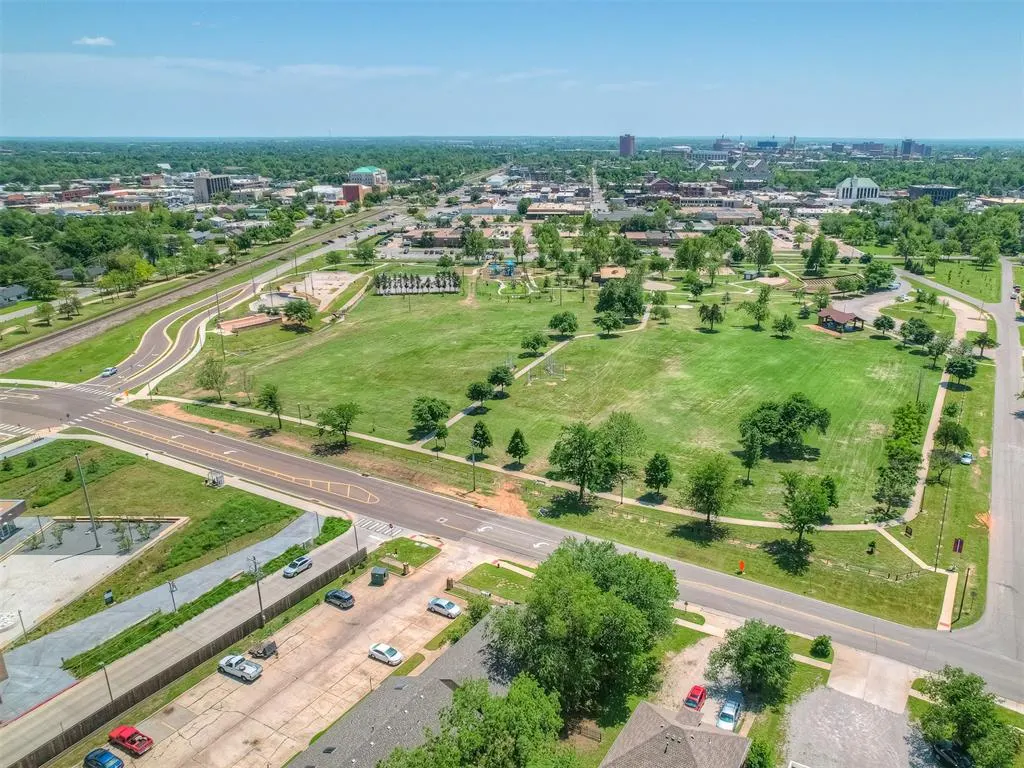 Photo 37 — 131 W Acres Street B, Norman, OK 73069