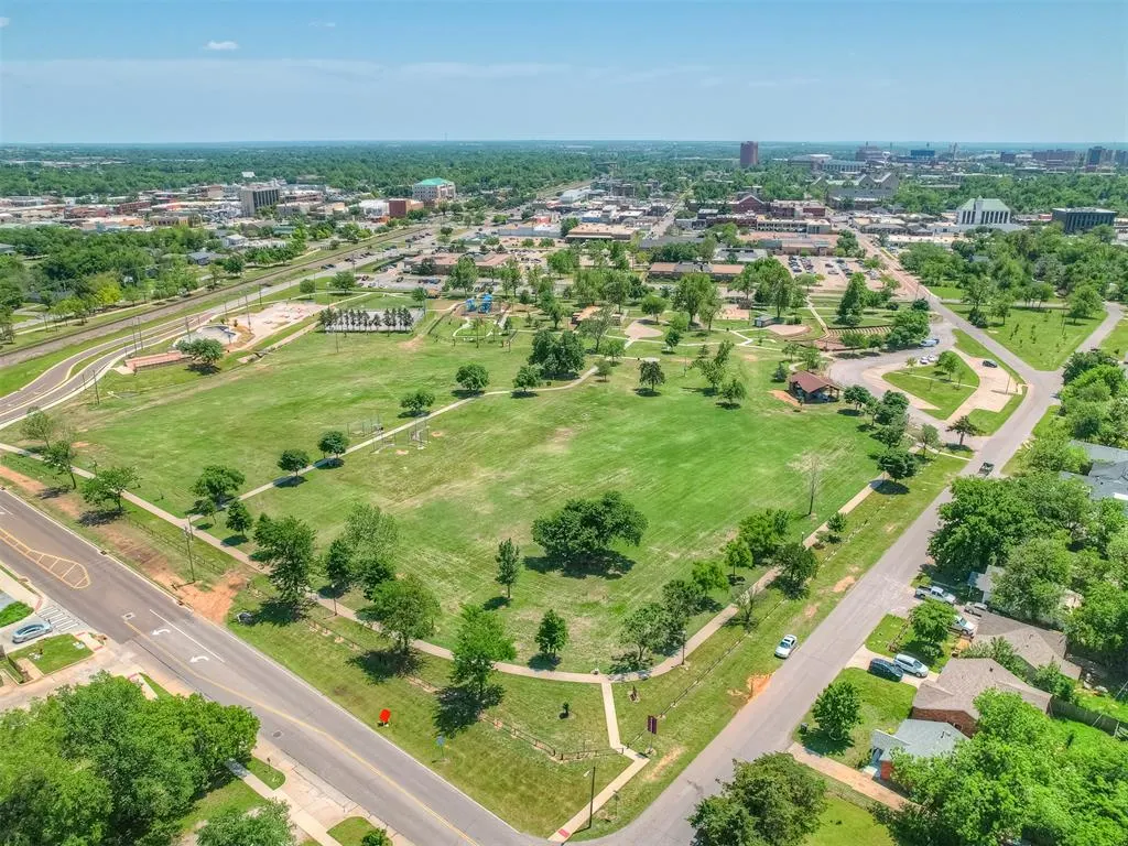 Photo 39 — 131 W Acres Street B, Norman, OK 73069