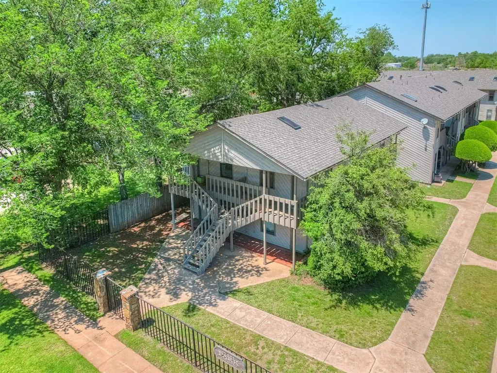 Photo 43 — 131 W Acres Street B, Norman, OK 73069