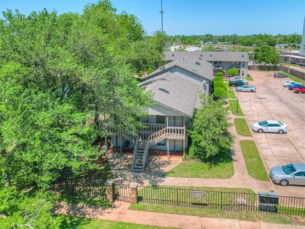 Photo 44 — 131 W Acres Street B, Norman, OK 73069