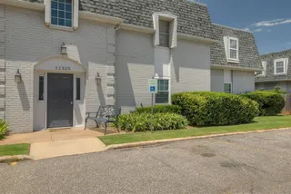 Sold home at 11325 N May Avenue #D