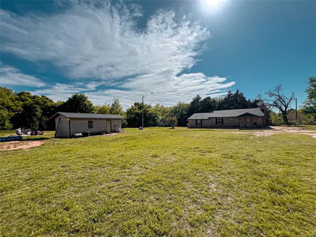 Photo 4 — 23039 E County Road 1400 Road, Anadarko, OK 73005