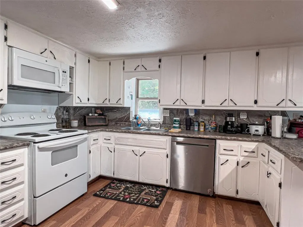 Photo 9 — 23039 E County Road 1400 Road, Anadarko, OK 73005