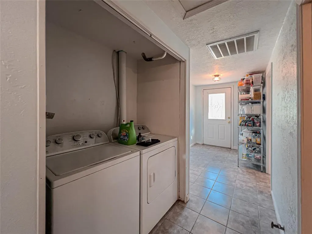 Photo 13 — 23039 E County Road 1400 Road, Anadarko, OK 73005