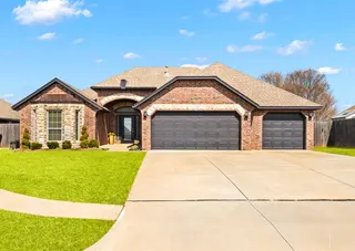 Sold home at 1507 NW 13th Place