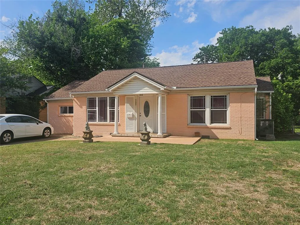 Front exterior — 1103 McNamee Street, Norman, OK 73069