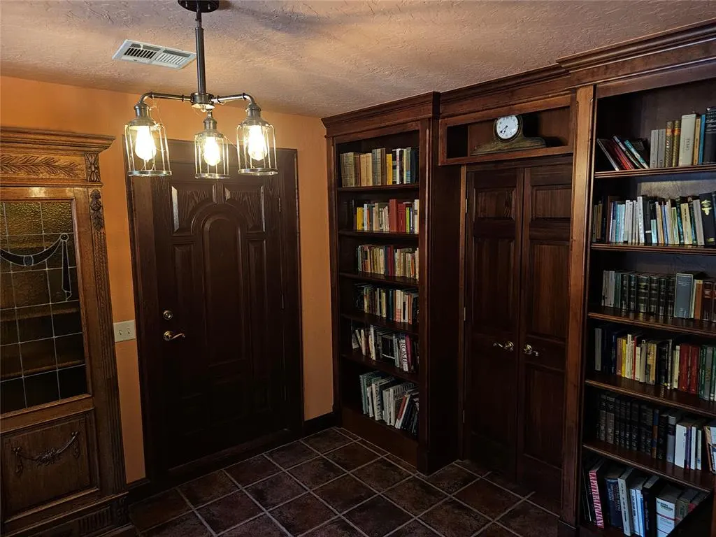 Photo 12 — 1103 McNamee Street, Norman, OK 73069
