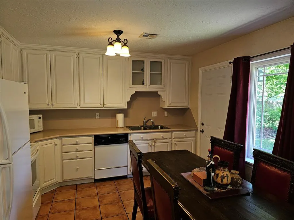 Photo 13 — 1103 McNamee Street, Norman, OK 73069