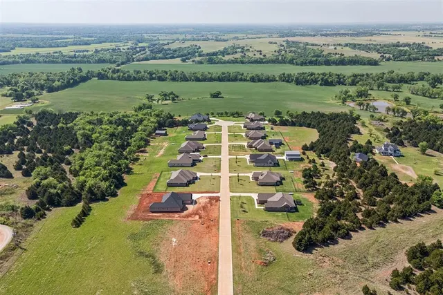 Photo 4 — 9488 Regado Court, Guthrie, OK 73044