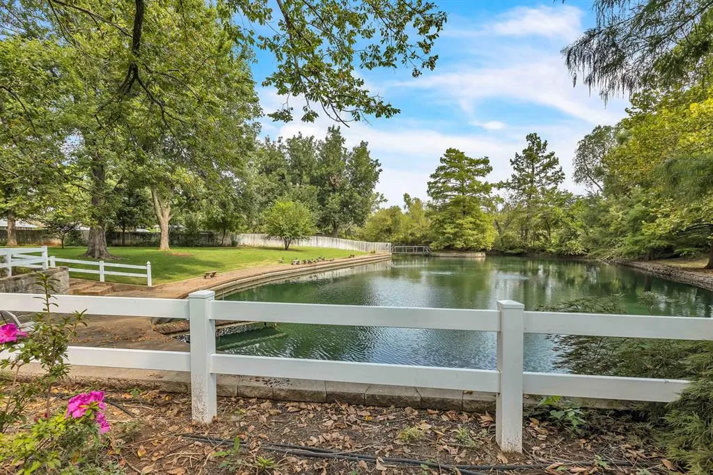 Photo 9 — 10800 S Brook Drive, Oklahoma City, OK 73165