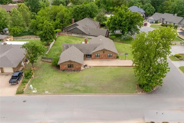 Photo 3 — 1440 Timber Creek, Weatherford, OK 73096