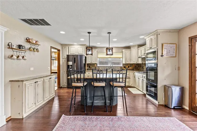 Photo 8 — 1440 Timber Creek, Weatherford, OK 73096