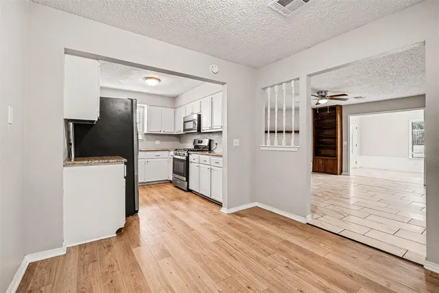 Photo 3 — 3821 W Oakcliff Drive, Oklahoma City, OK 73135