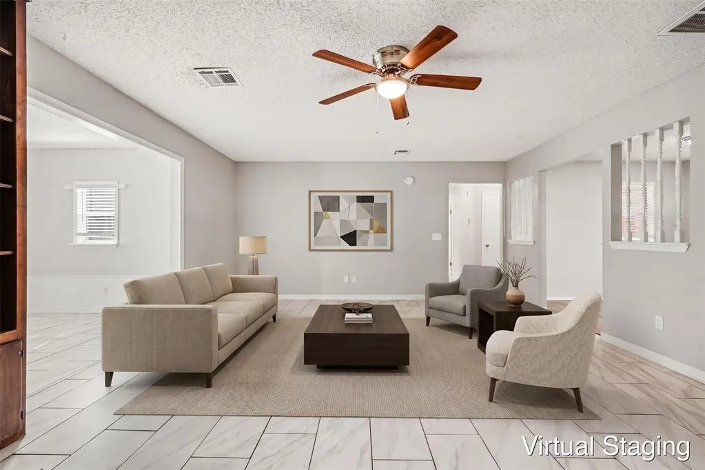 Photo 8 — 3821 W Oakcliff Drive, Oklahoma City, OK 73135