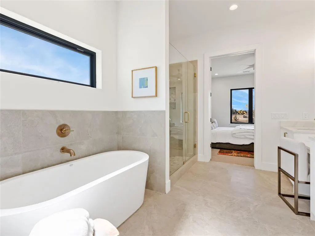 Photo 30 — 810 NW 72nd Street, Oklahoma City, OK 73116