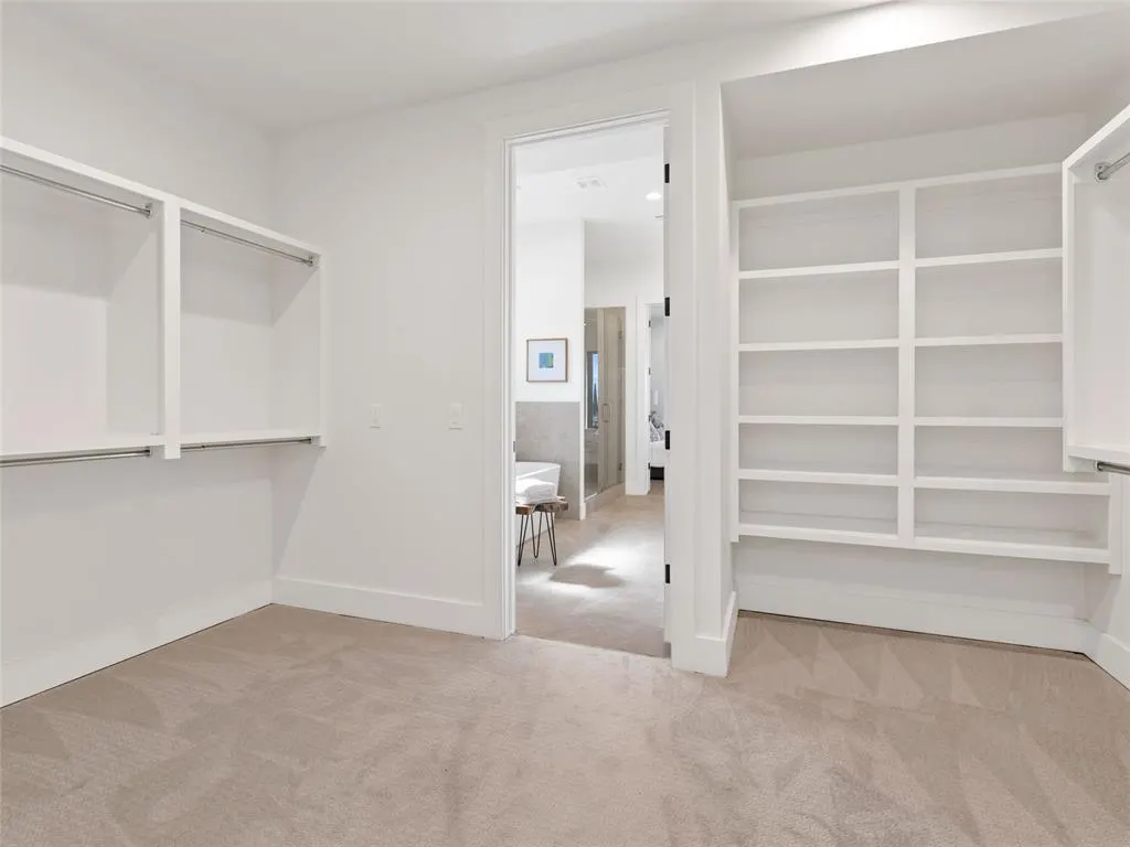 Photo 31 — 810 NW 72nd Street, Oklahoma City, OK 73116