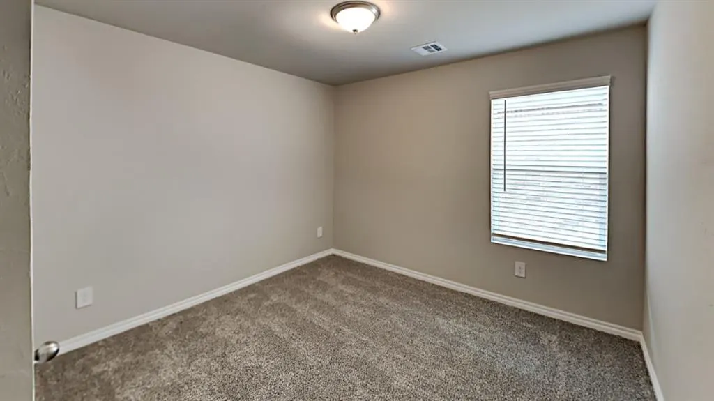 Photo 14 — 4304 Colt Drive, Mustang, OK 73064