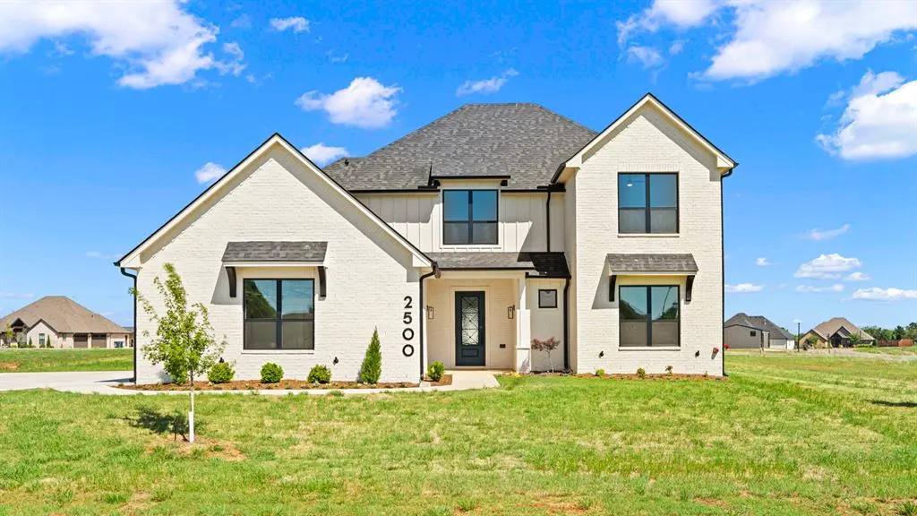 Front exterior — 2500 Heathery Park, Oklahoma City, OK 73128