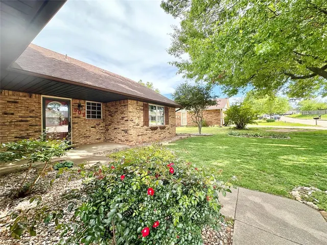 Photo 3 — 507 Mark Street, Tecumseh, OK 74873
