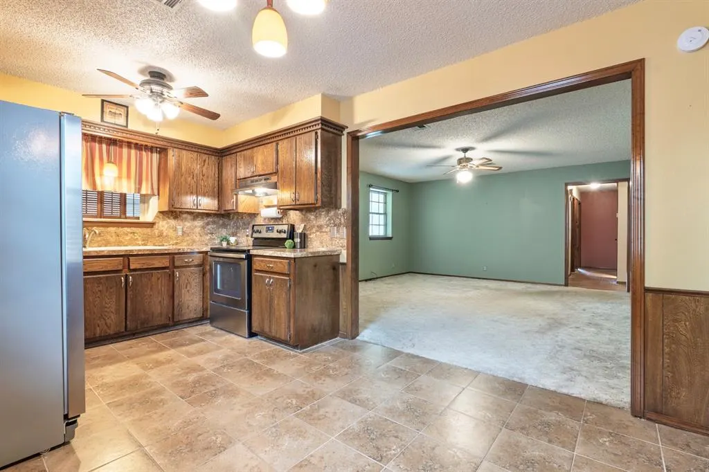 Photo 9 — 507 Mark Street, Tecumseh, OK 74873