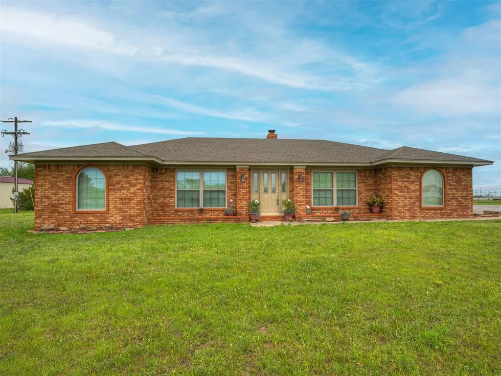 Photo 2 — 48110 Hardesty Road, Earlsboro, OK 74840