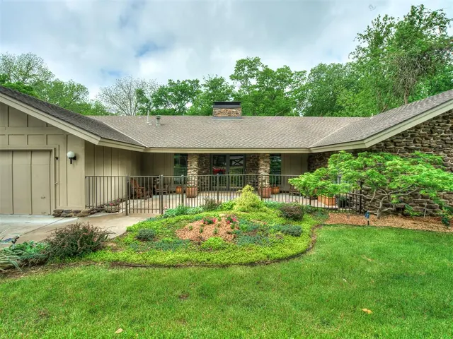 Photo 6 — 6652 S Jamestown Place, Tulsa, OK 74136