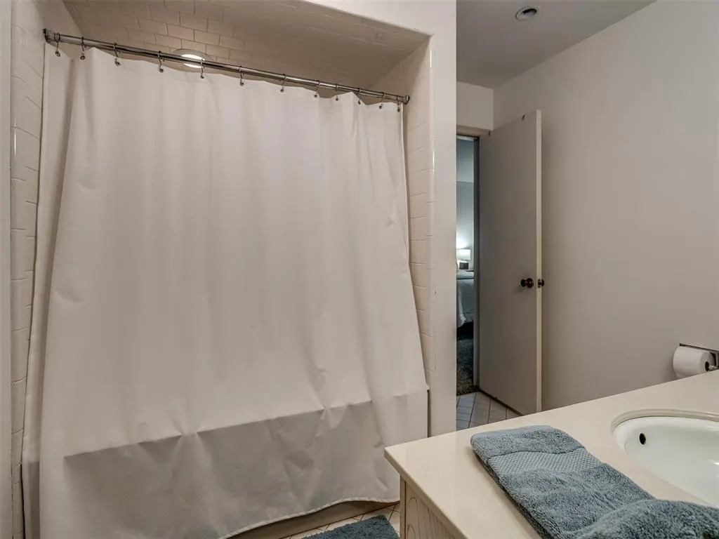 Photo 39 — 6652 S Jamestown Place, Tulsa, OK 74136