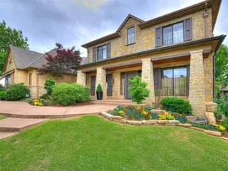 Sold home at 2116 Woodcrest Lane